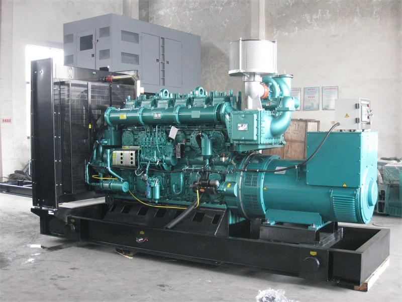 万柏林200KW 柴油发电机的油耗是多少?