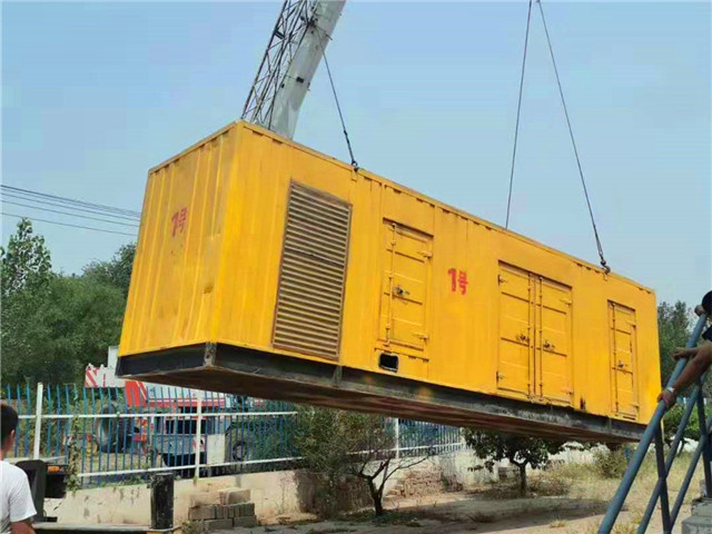 万柏林300KW柴油发电机组油耗是多少？